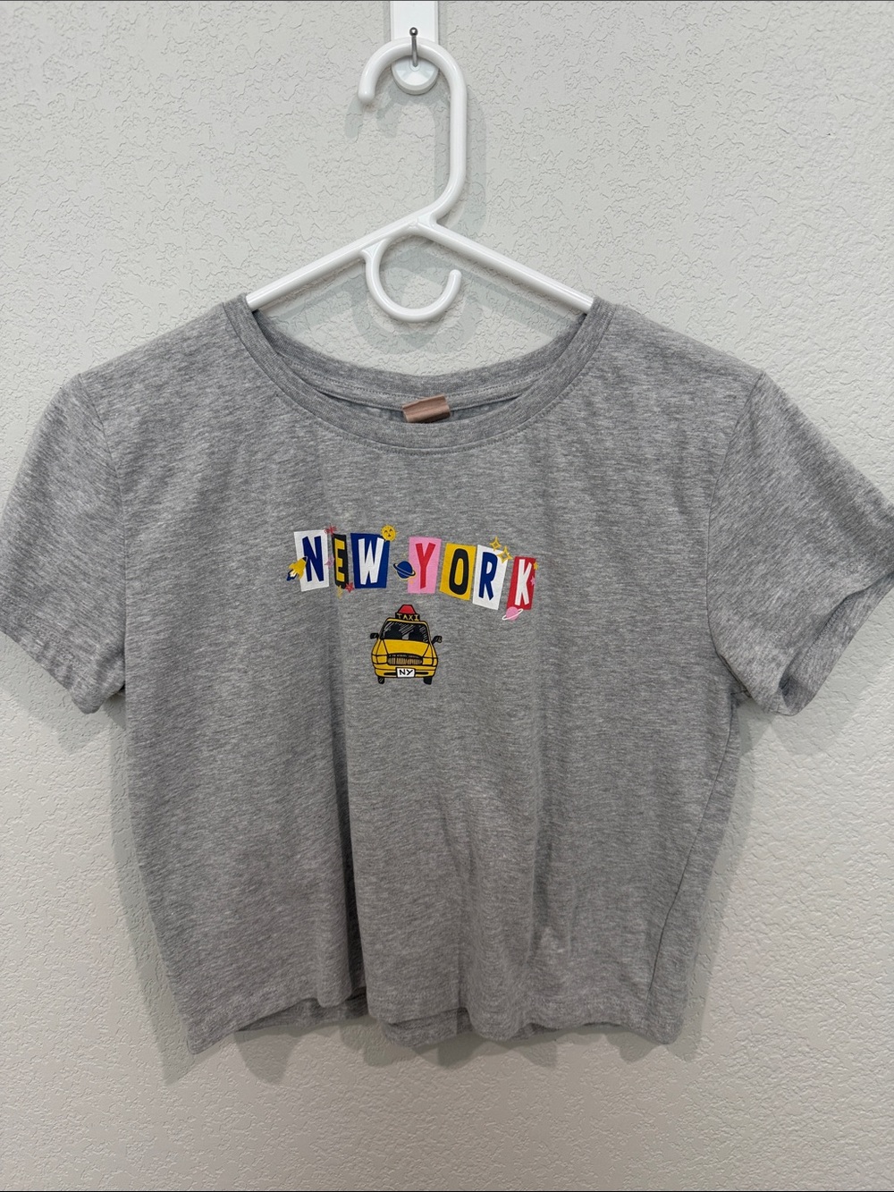 Gray New York Graphic Crop Top - Casual Women's Tee